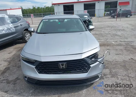 2024 Honda Accord Ex z USA, uszkodzony, nr VIN 1HGCY1F34RA034058